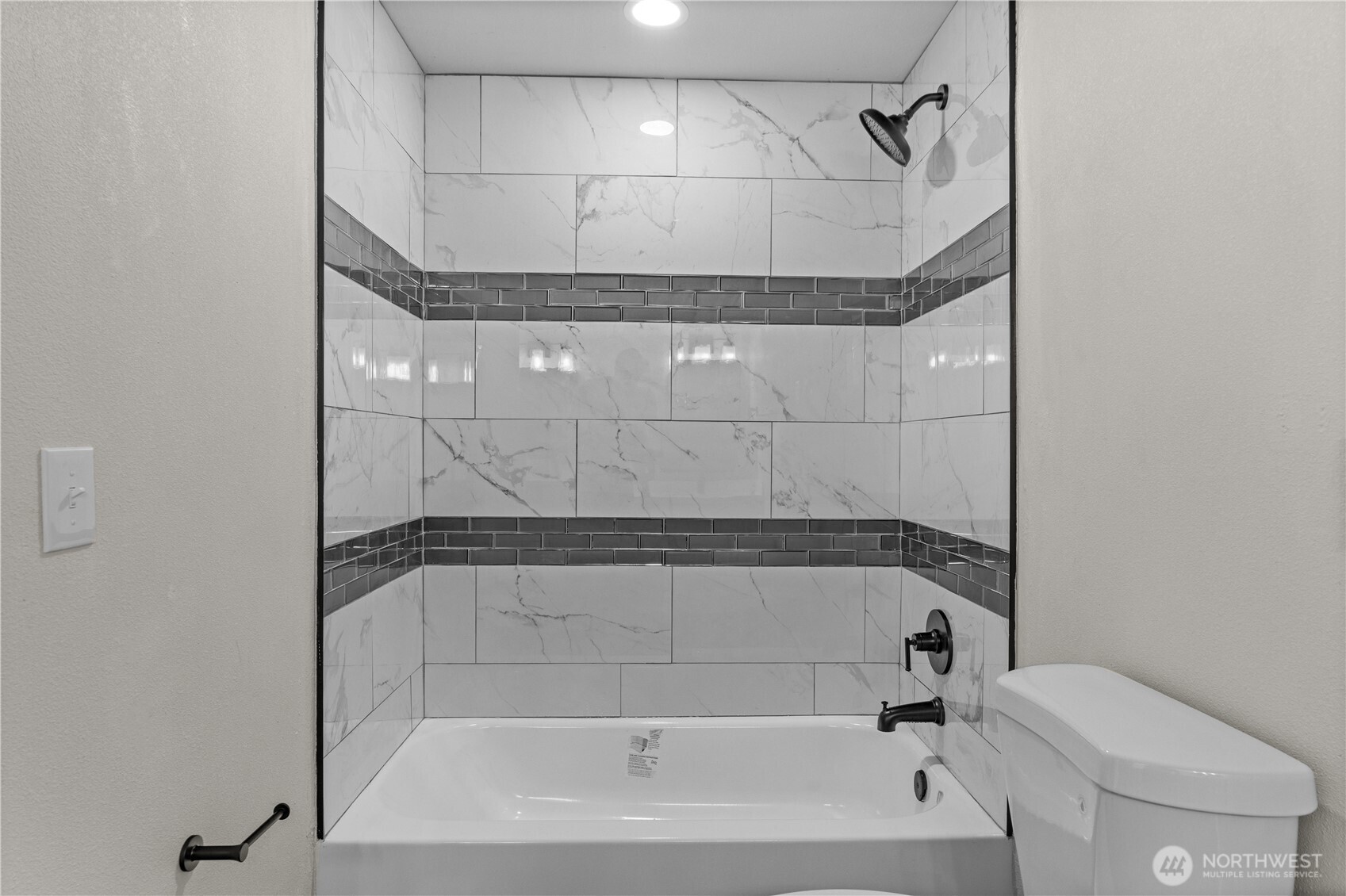 3909 Northshore Boulevard Property Photo 24