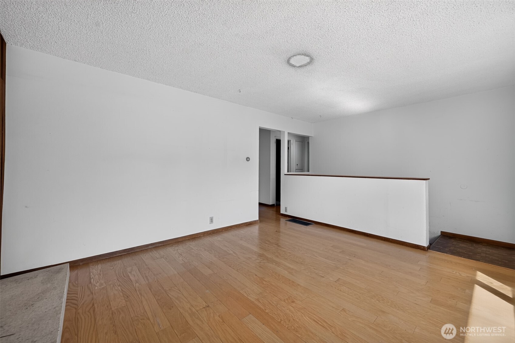 2854 S Juneau Street Property Photo 8