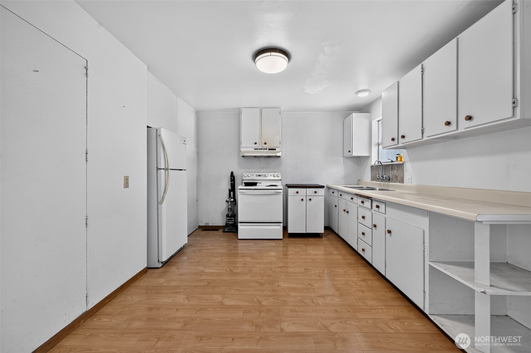 2854 S Juneau Street Property Photo 11