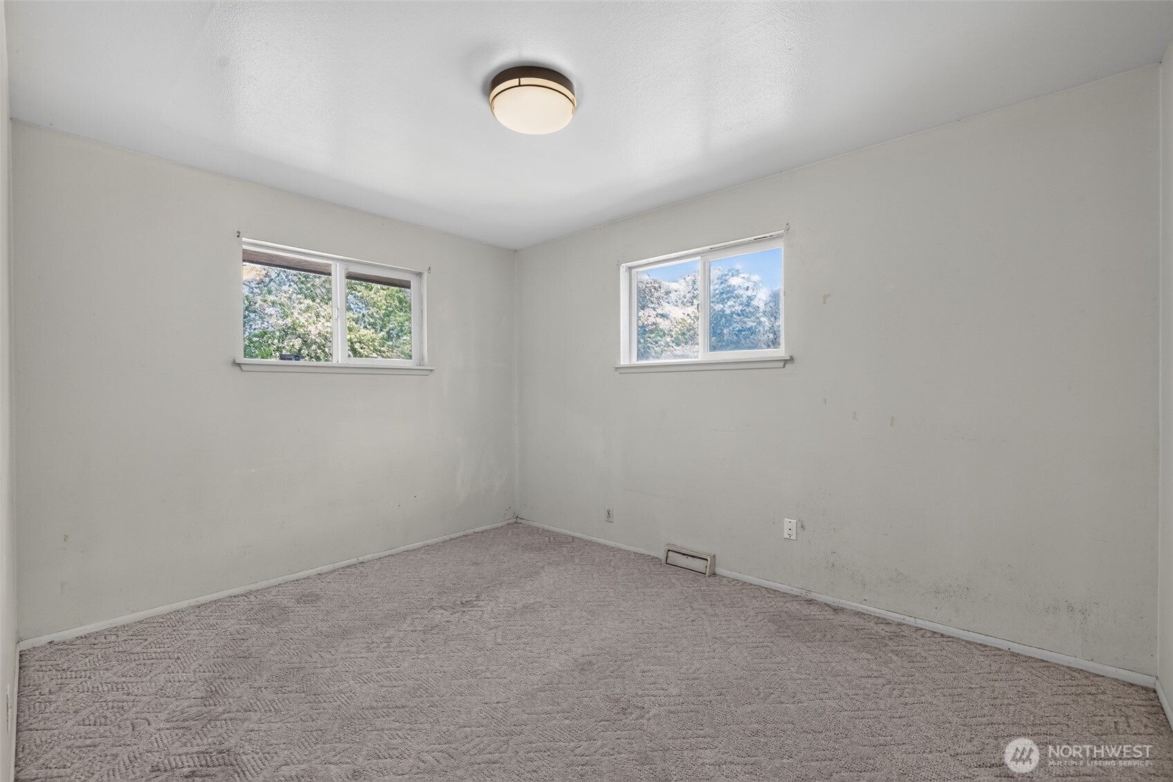 2854 S Juneau Street Property Photo 18