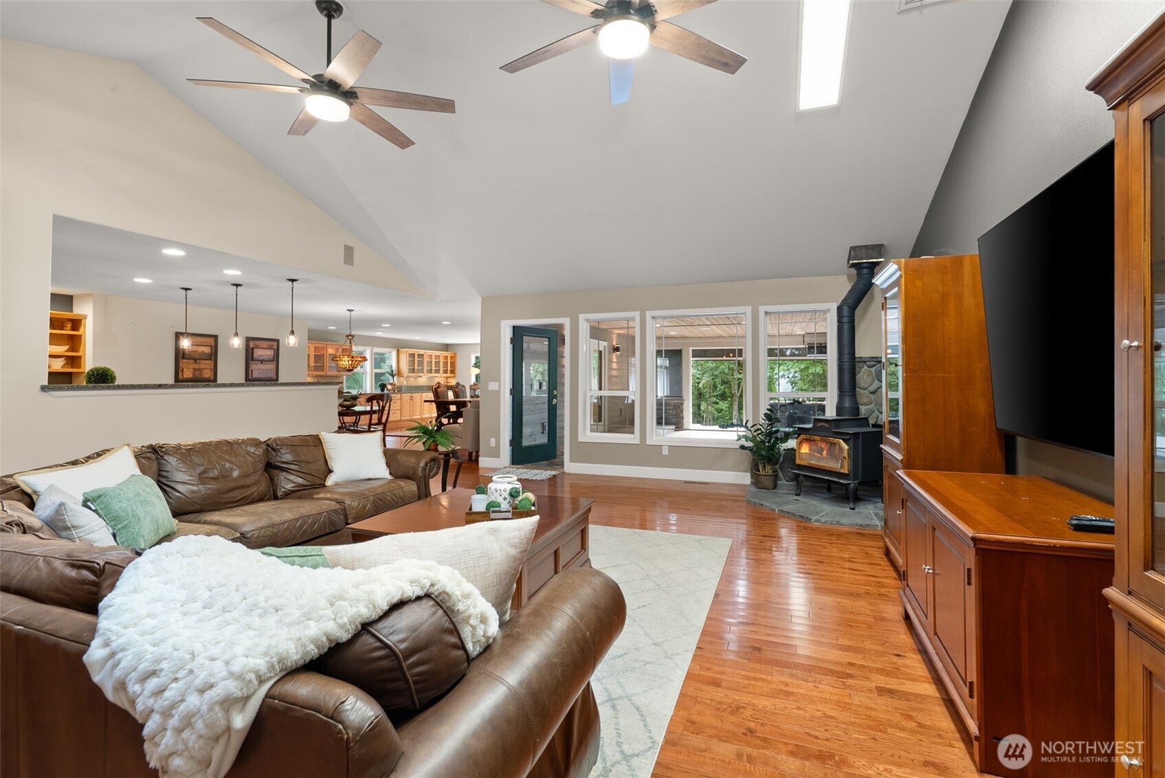 3301 Gravelly Beach Loop Property Photo 12
