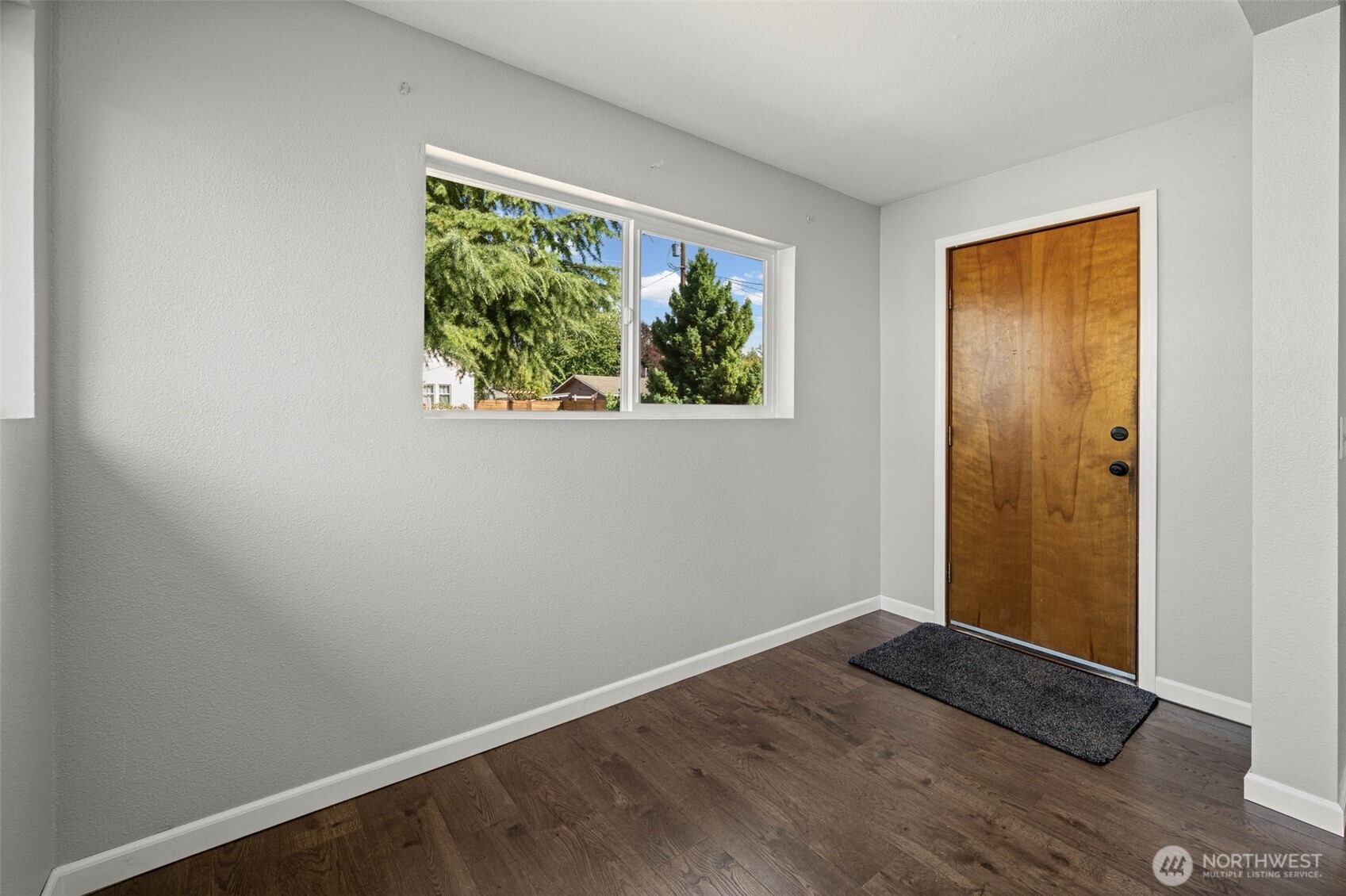 281 S C Street Property Photo 2
