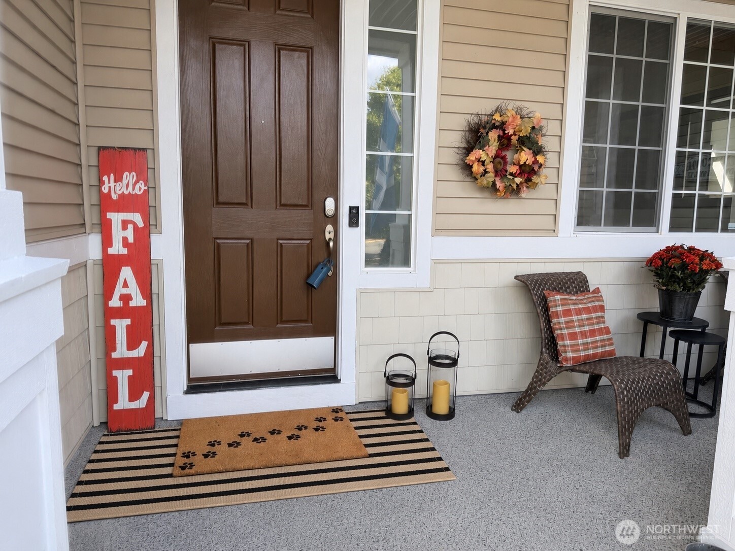 5728 Hazel Loop Property Photo 2
