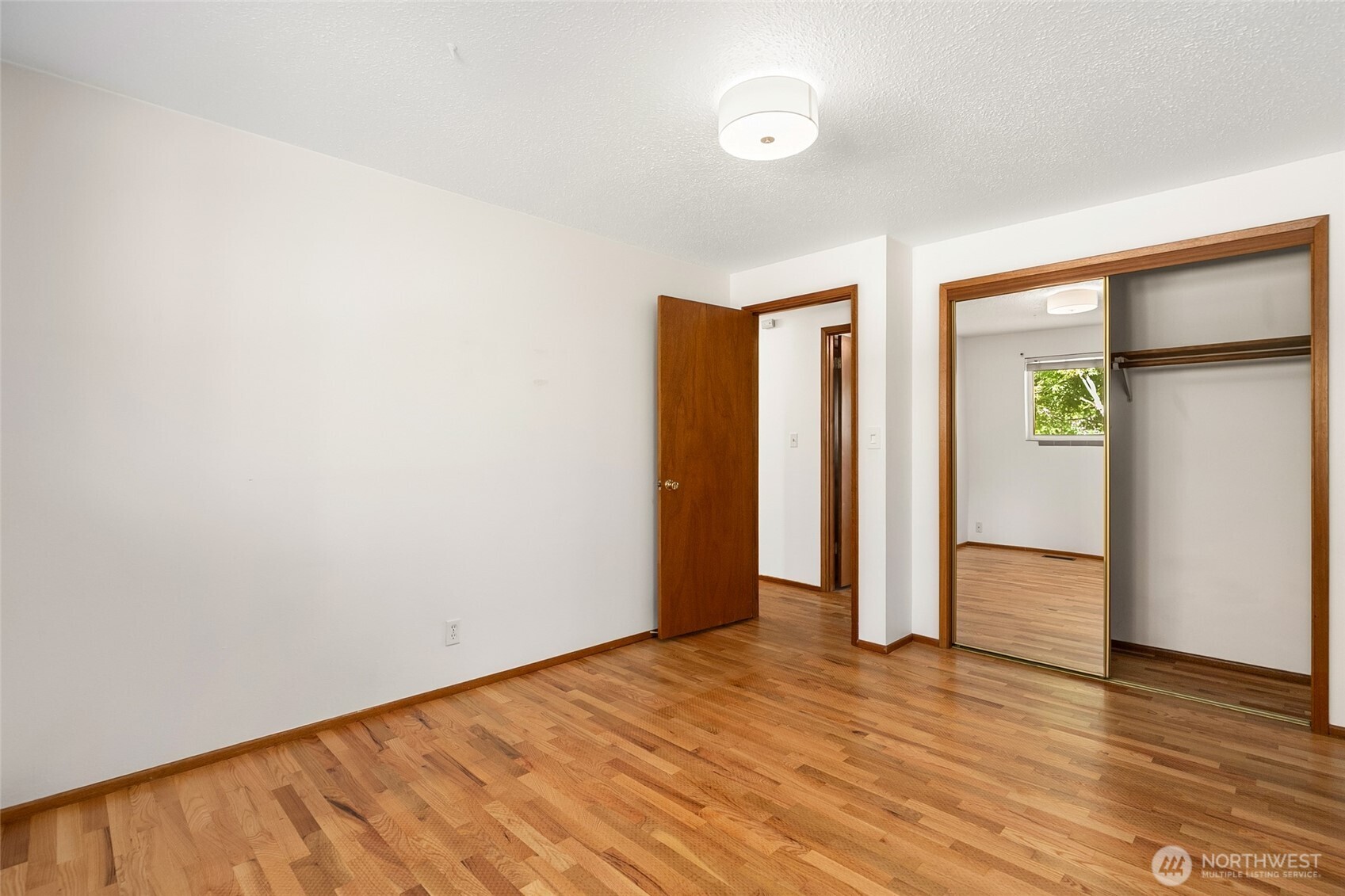 2011 8th Avenue Property Photo 24