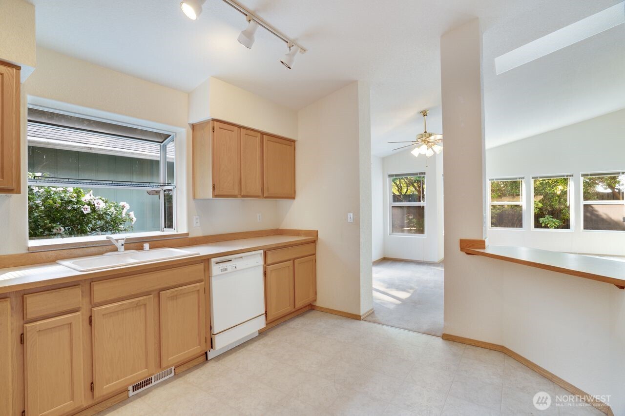 5501 Cricket Lane Property Photo 9