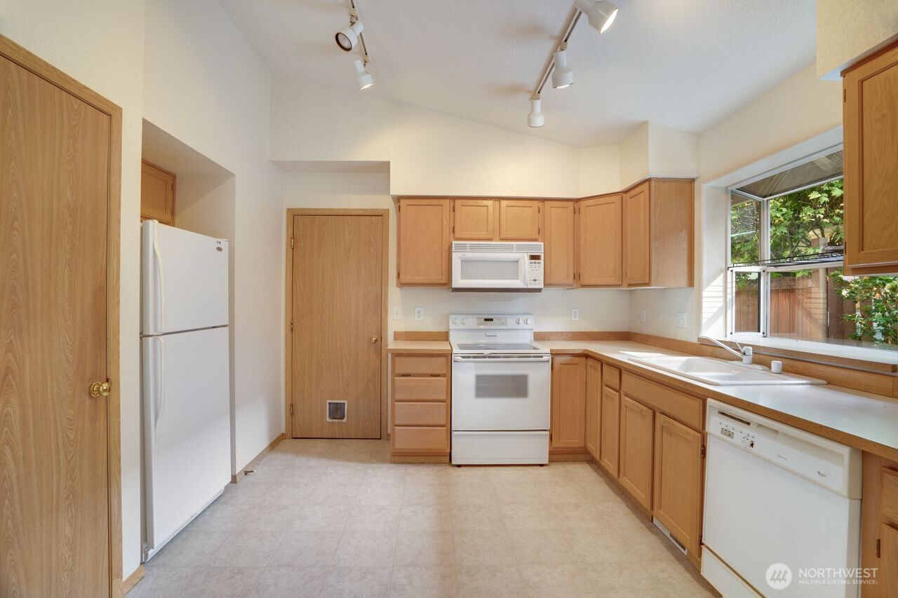 5501 Cricket Lane Property Photo 10