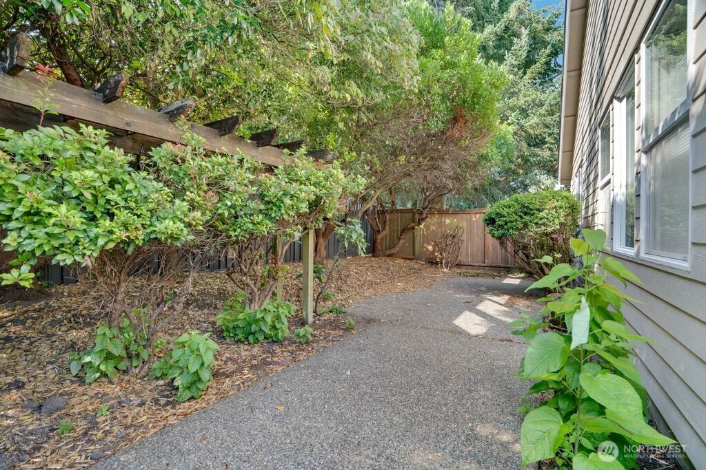 5501 Cricket Lane Property Photo 27