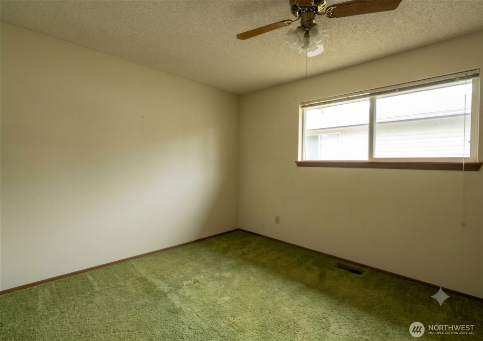 14554 166th Place Property Photo 6