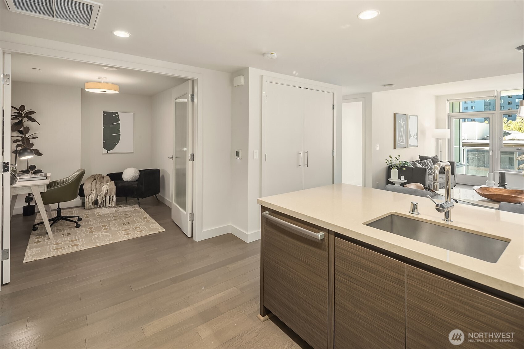 583 Battery Street 508n Property Photo 10