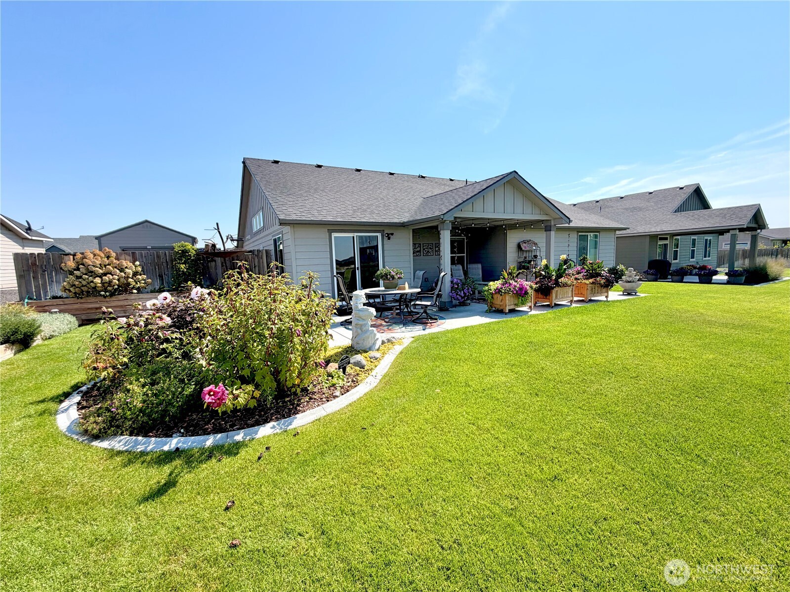 4154 Hedman Court Property Photo 7
