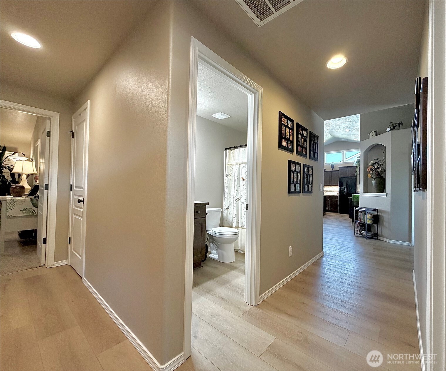 4154 Hedman Court Property Photo 25
