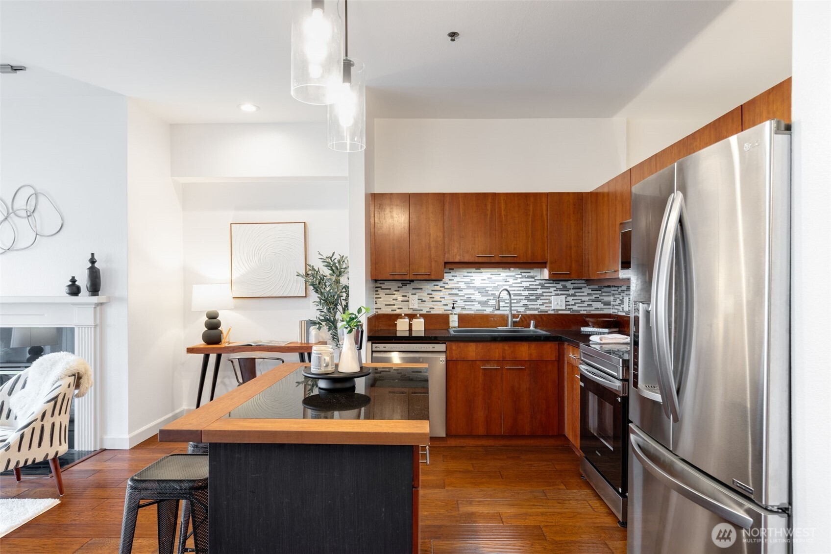 526 1st Avenue 420 Property Photo 17