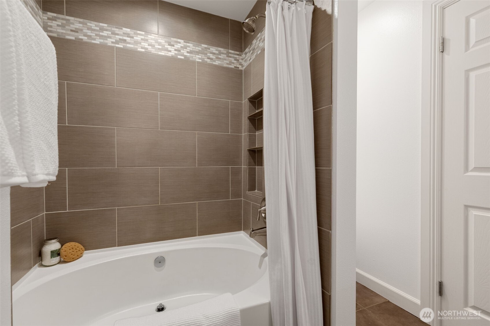 526 1st Avenue 420 Property Photo 30