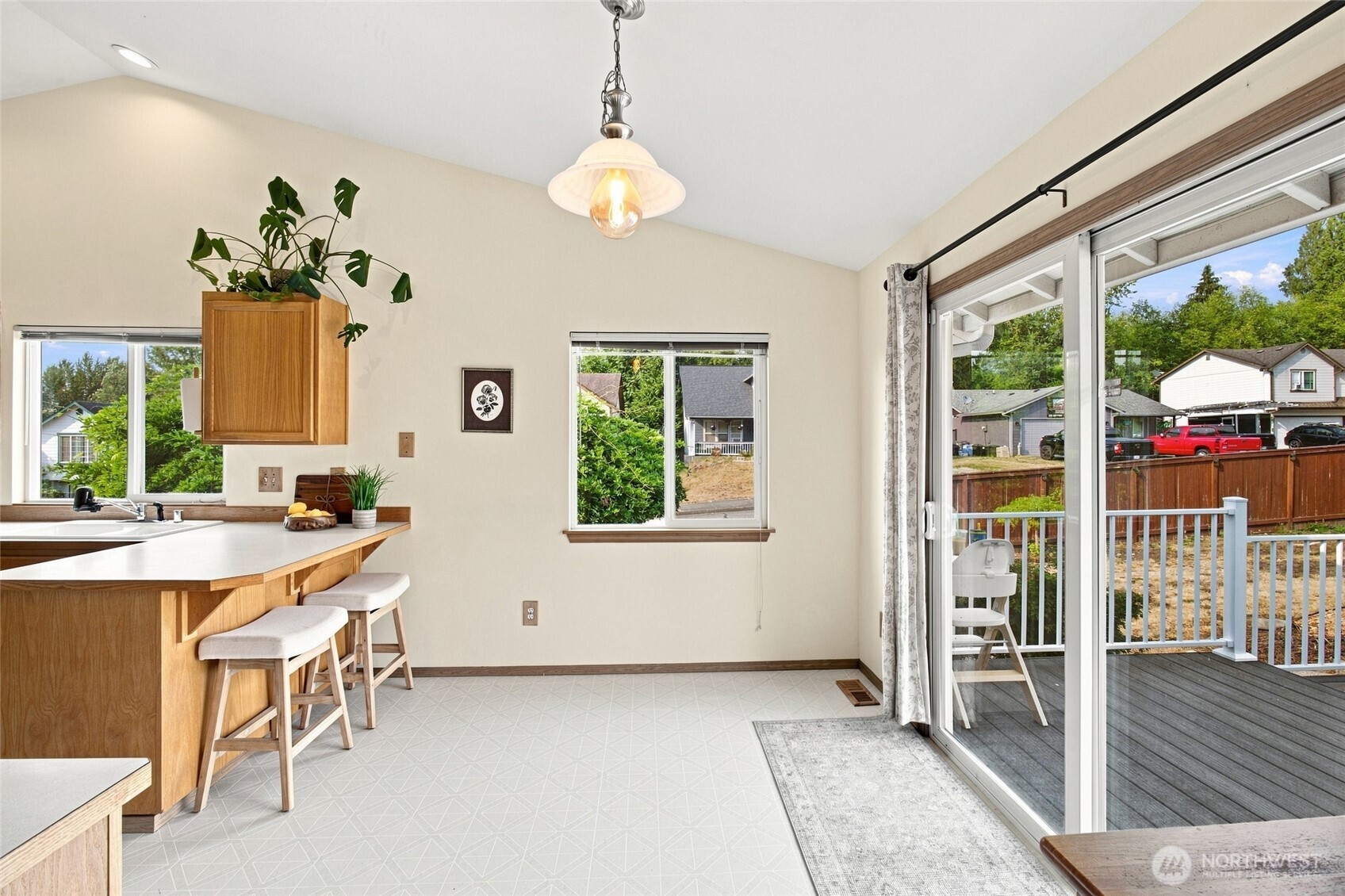 505 Hemlock Avenue Property Photo 3