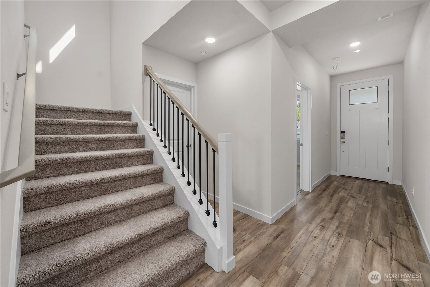3935 Flat Top Drive Property Photo 4