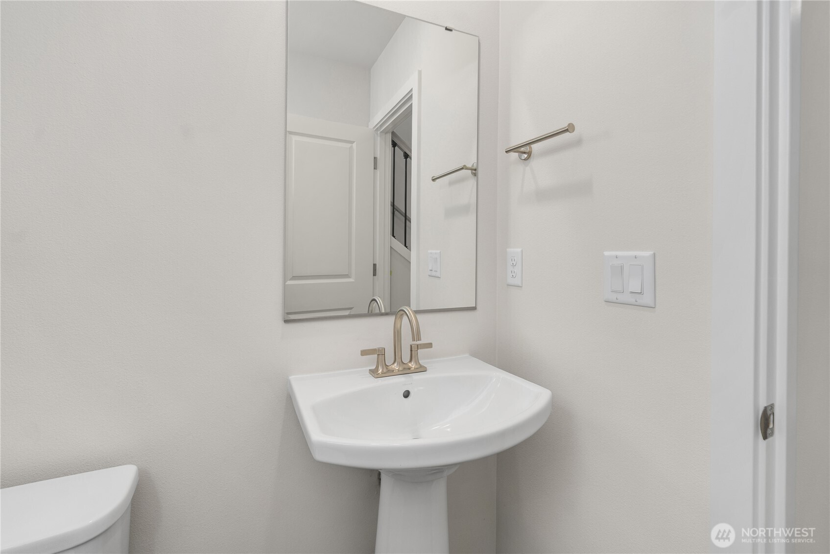 3935 Flat Top Drive Property Photo 6