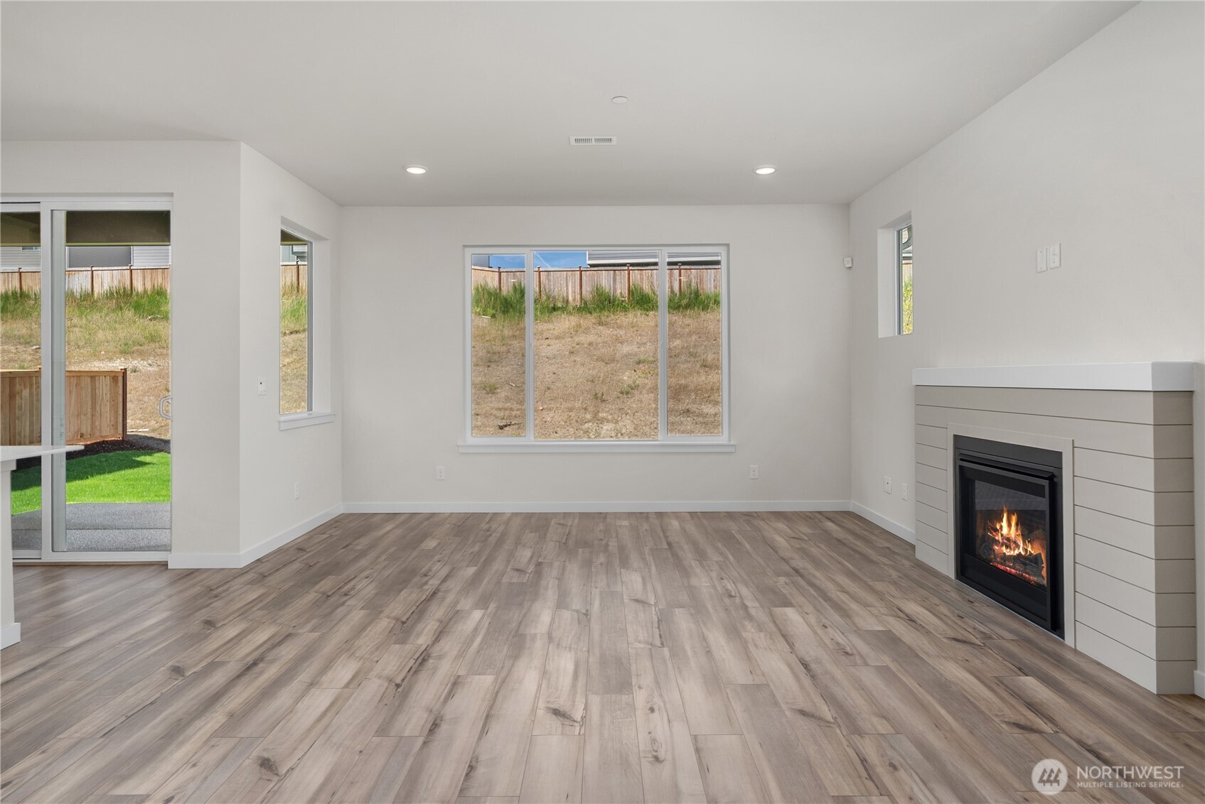 3935 Flat Top Drive Property Photo 9