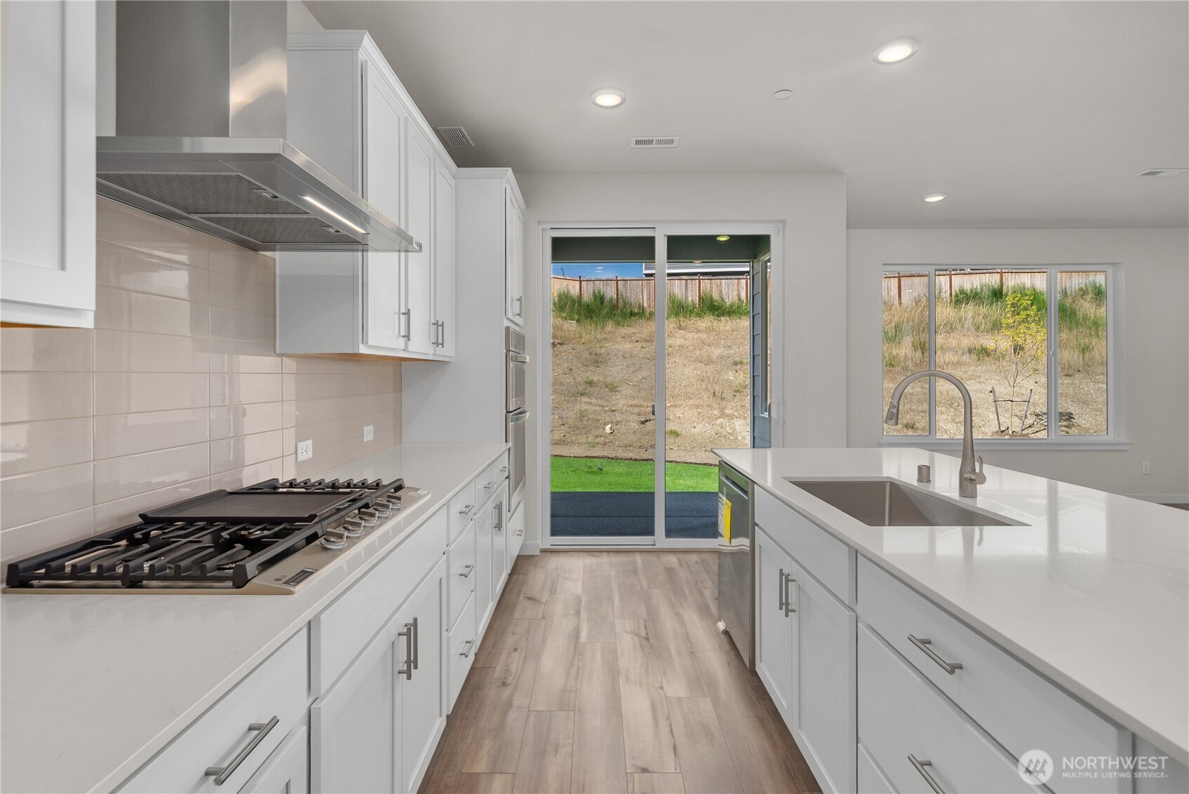 3935 Flat Top Drive Property Photo 16