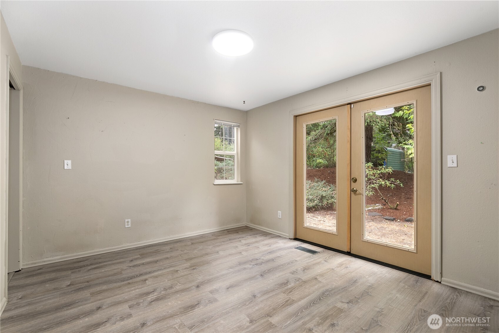 9902 274th Street Property Photo 9