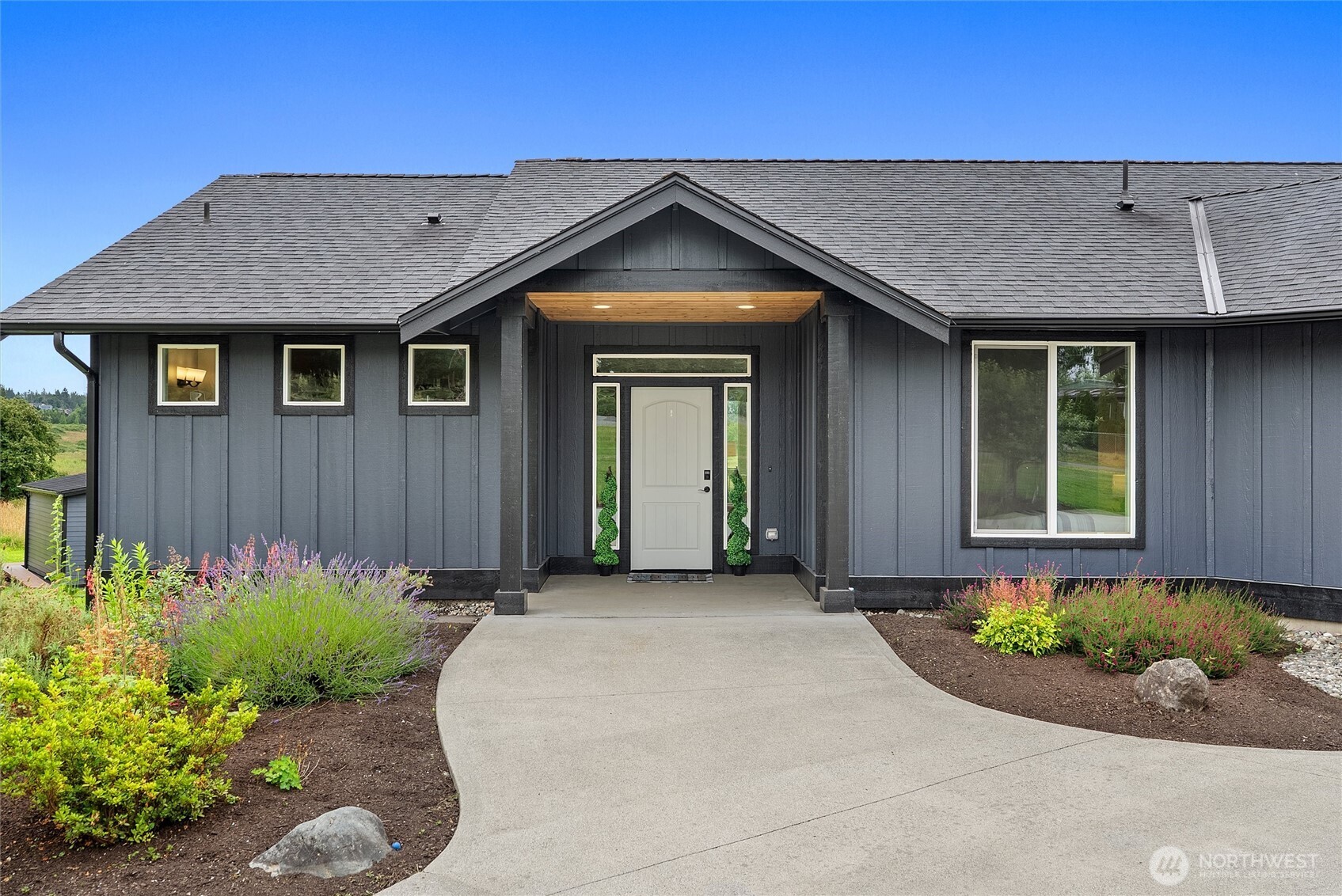 7406 100th Street Property Photo 1