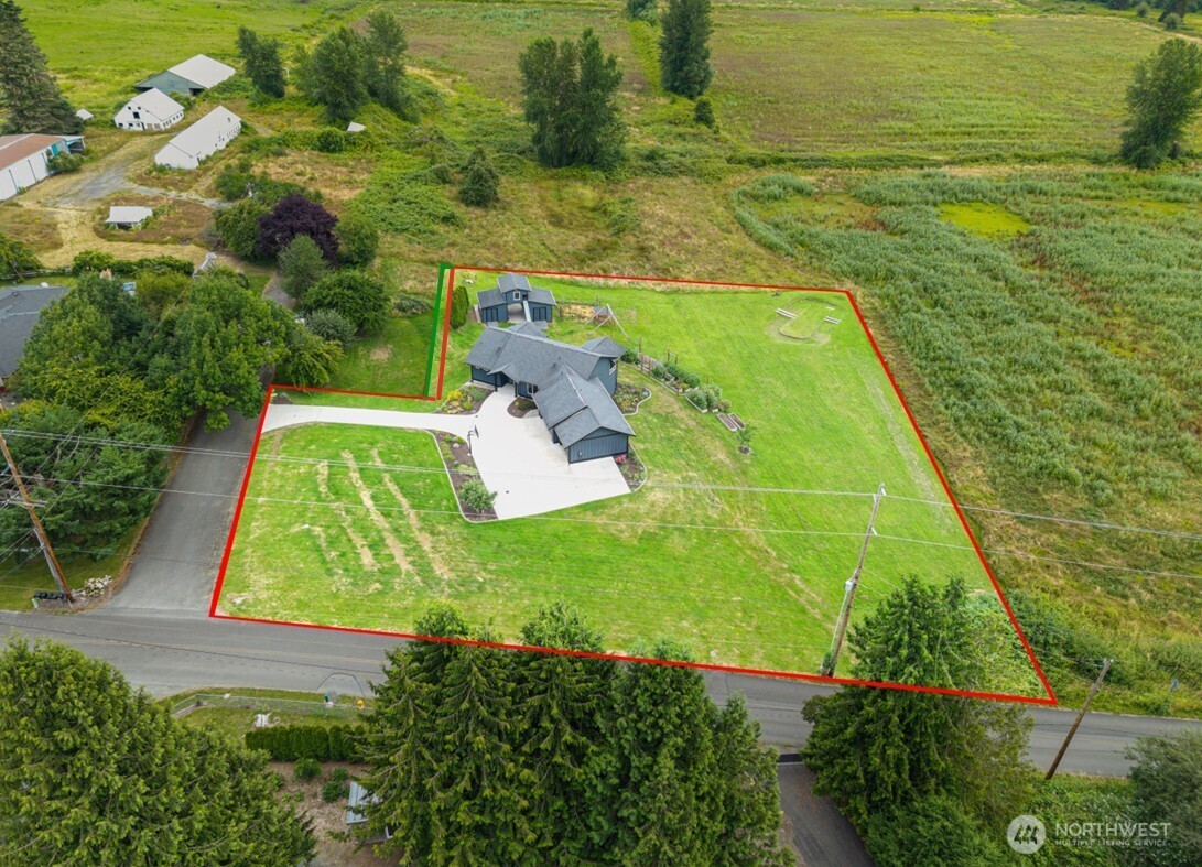 7406 100th Street Property Photo 4