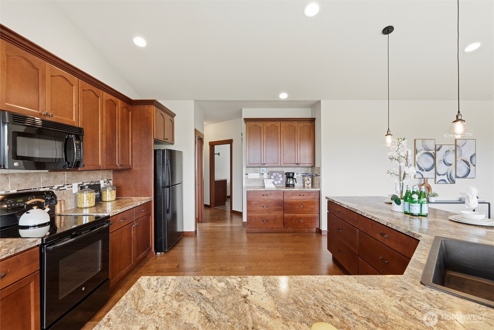 7406 100th Street Property Photo 11