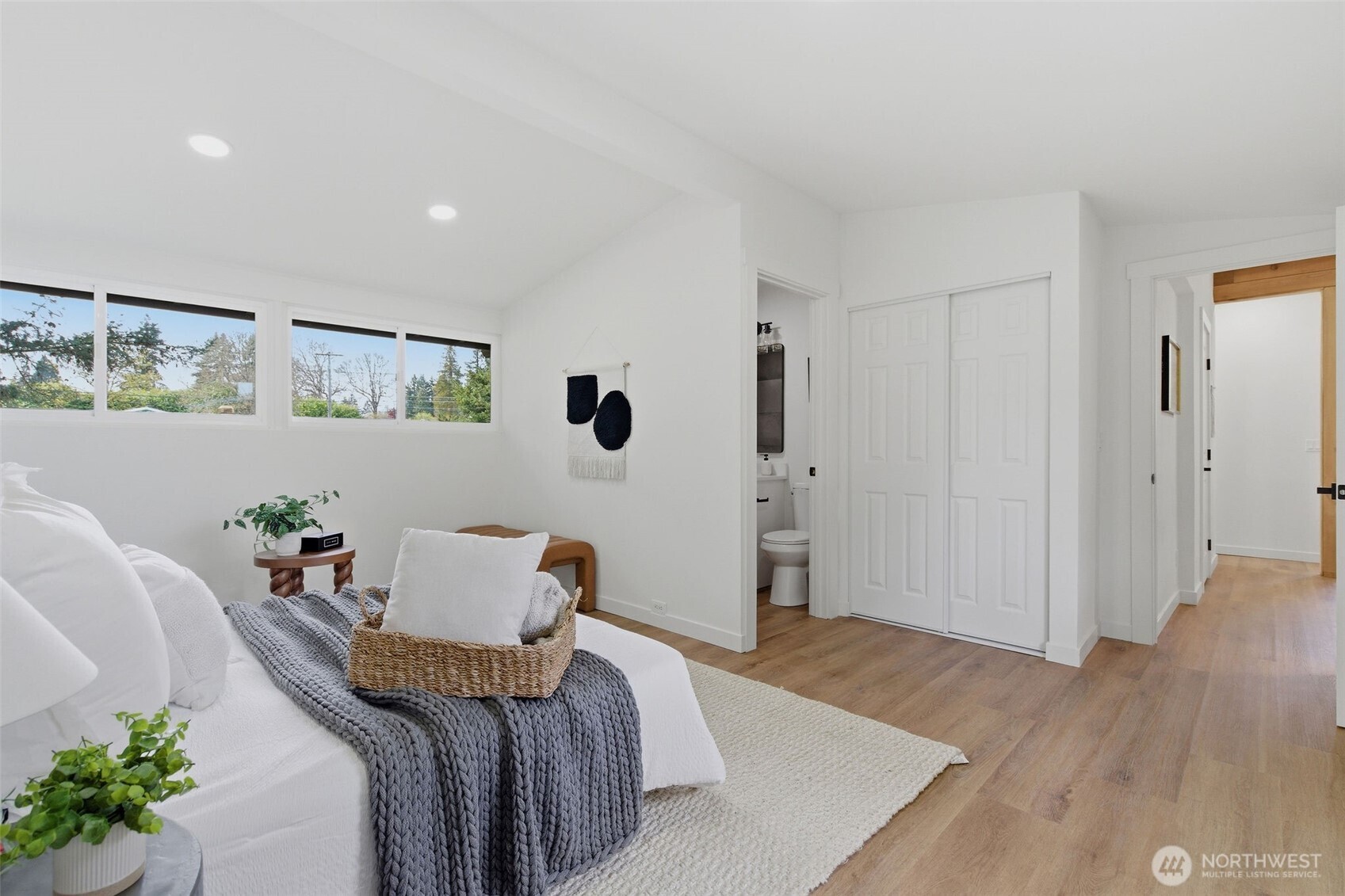 8102 Oakridge Drive Property Photo 16