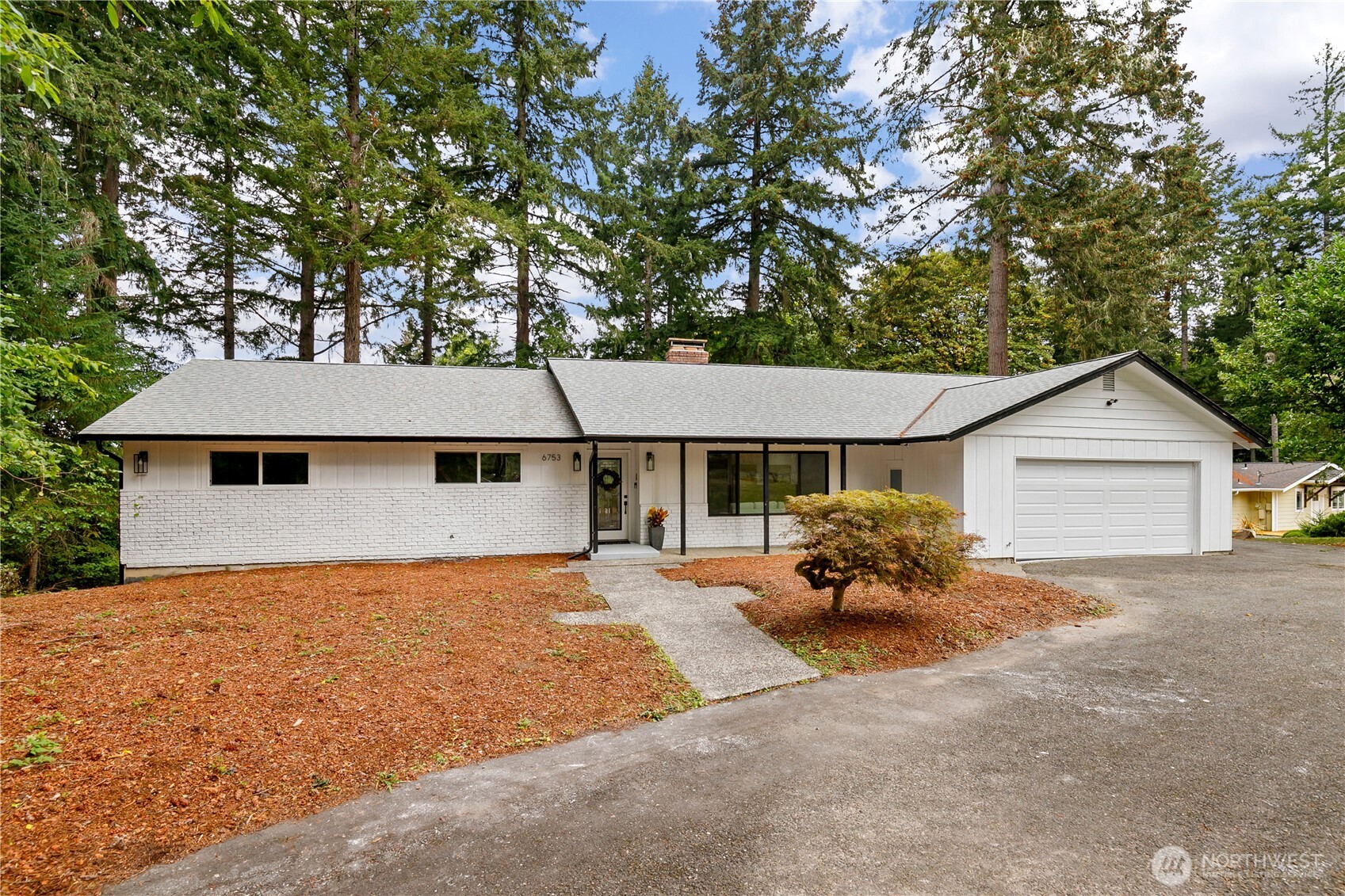 6753 Bellevista Place Property Photo 2