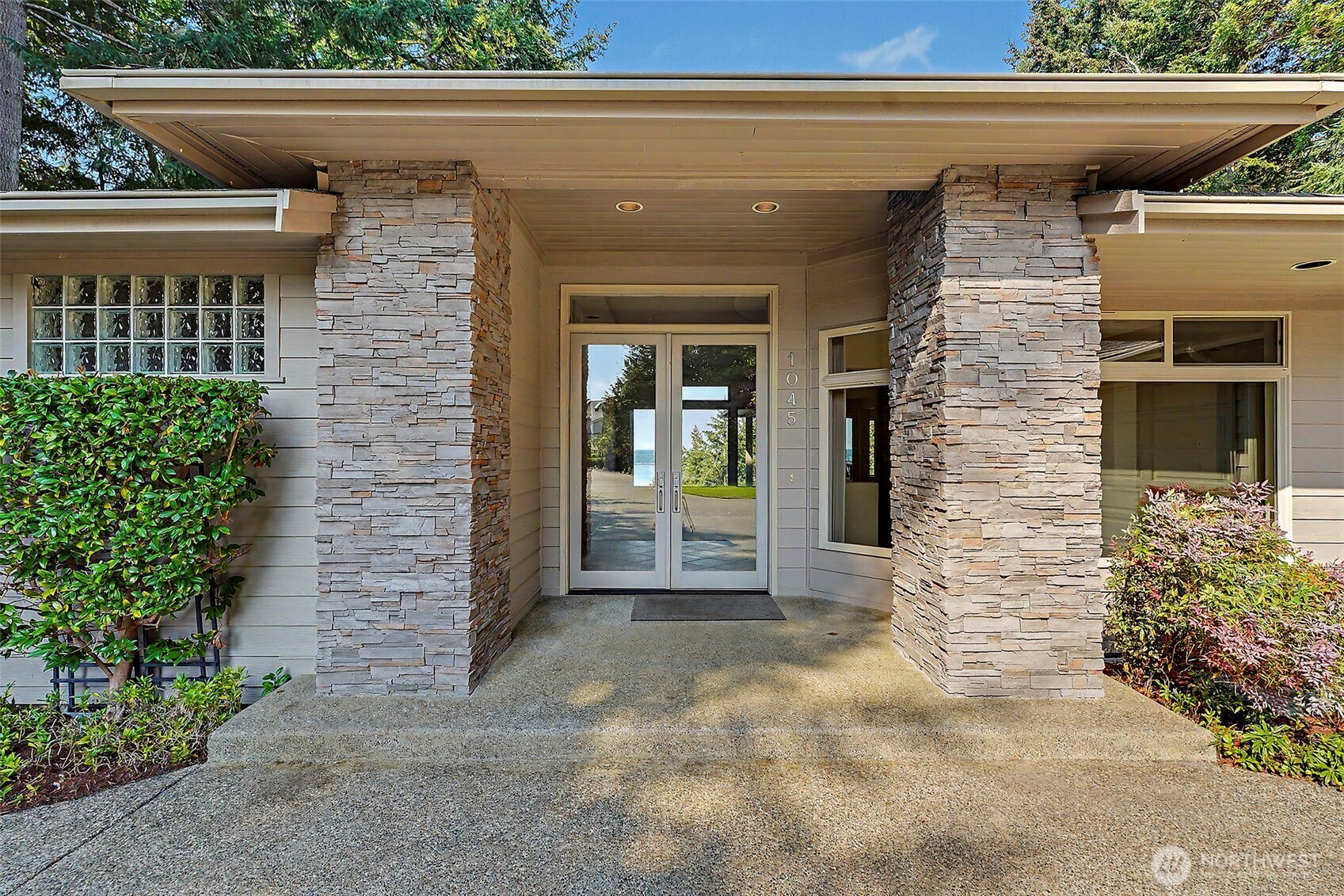1045 Paha View Drive Property Photo 2