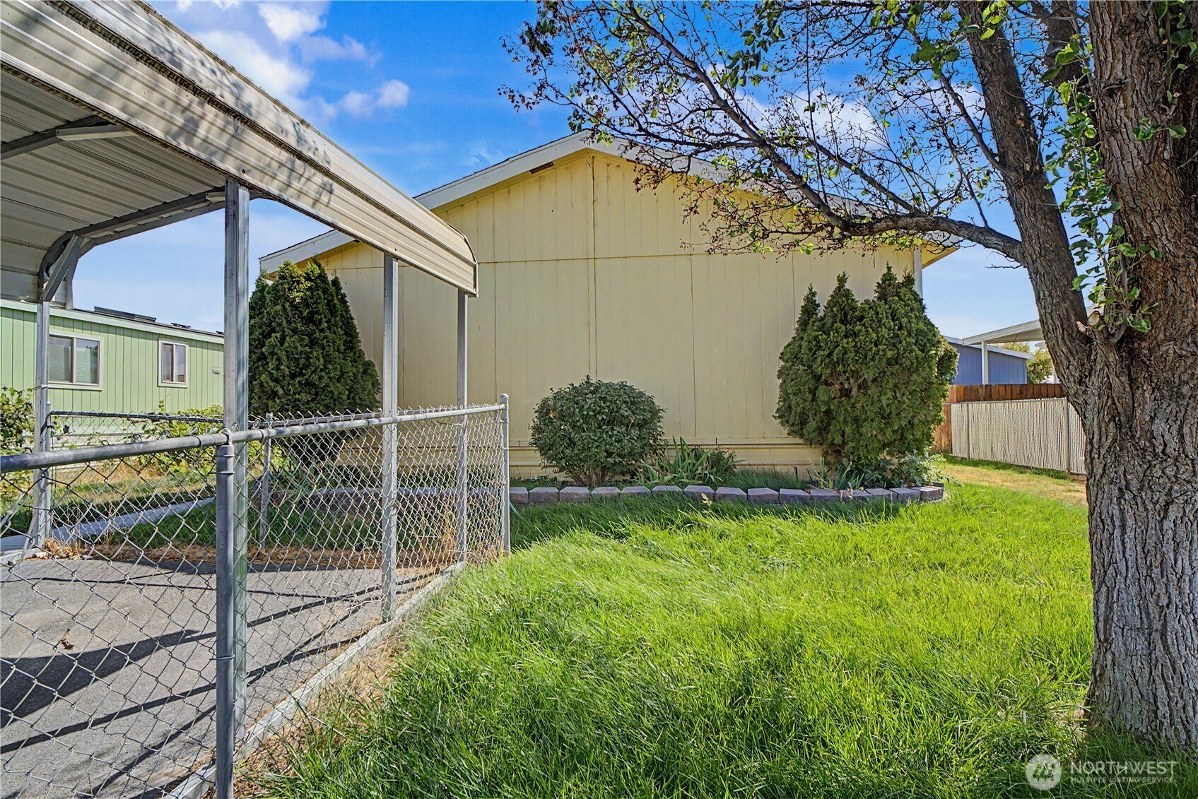 3211 W Wapato Drive 56 Property Photo 2