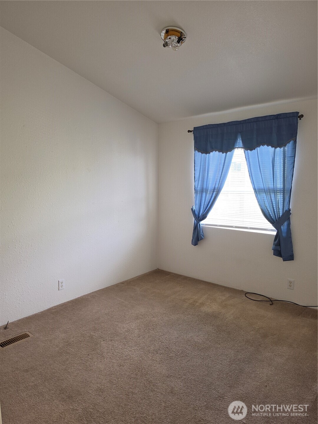 3211 W Wapato Drive 56 Property Photo 8
