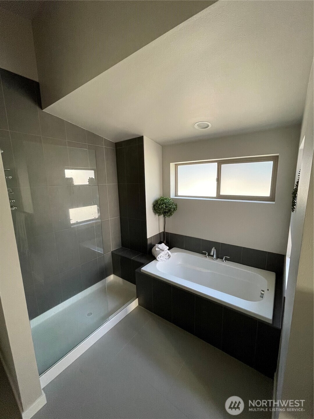 16319 Main View Lane Property Photo 15