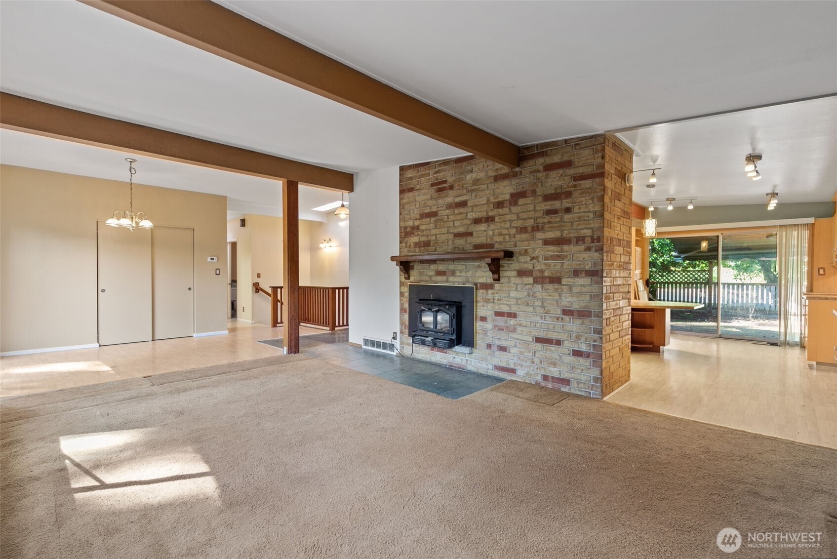 16639 Se 8th Street Property Photo 5