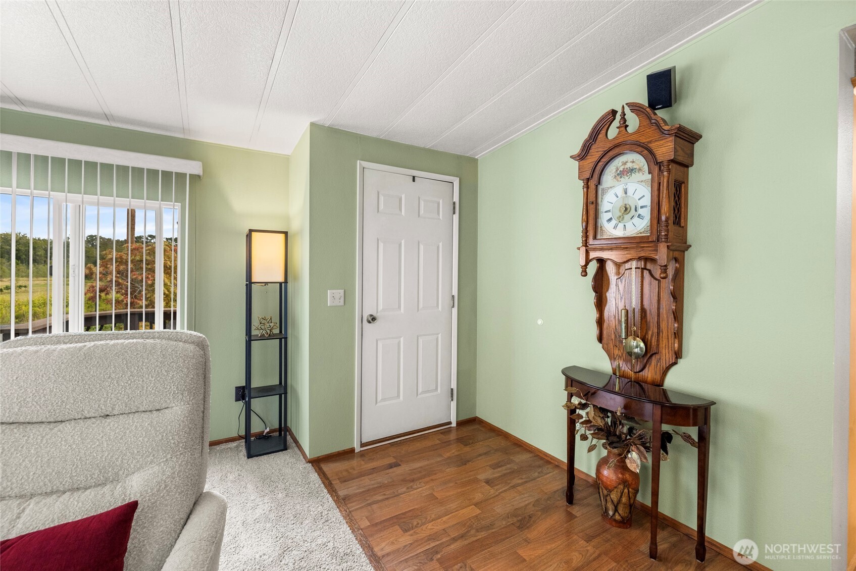 6947 Karber Road Property Photo 5