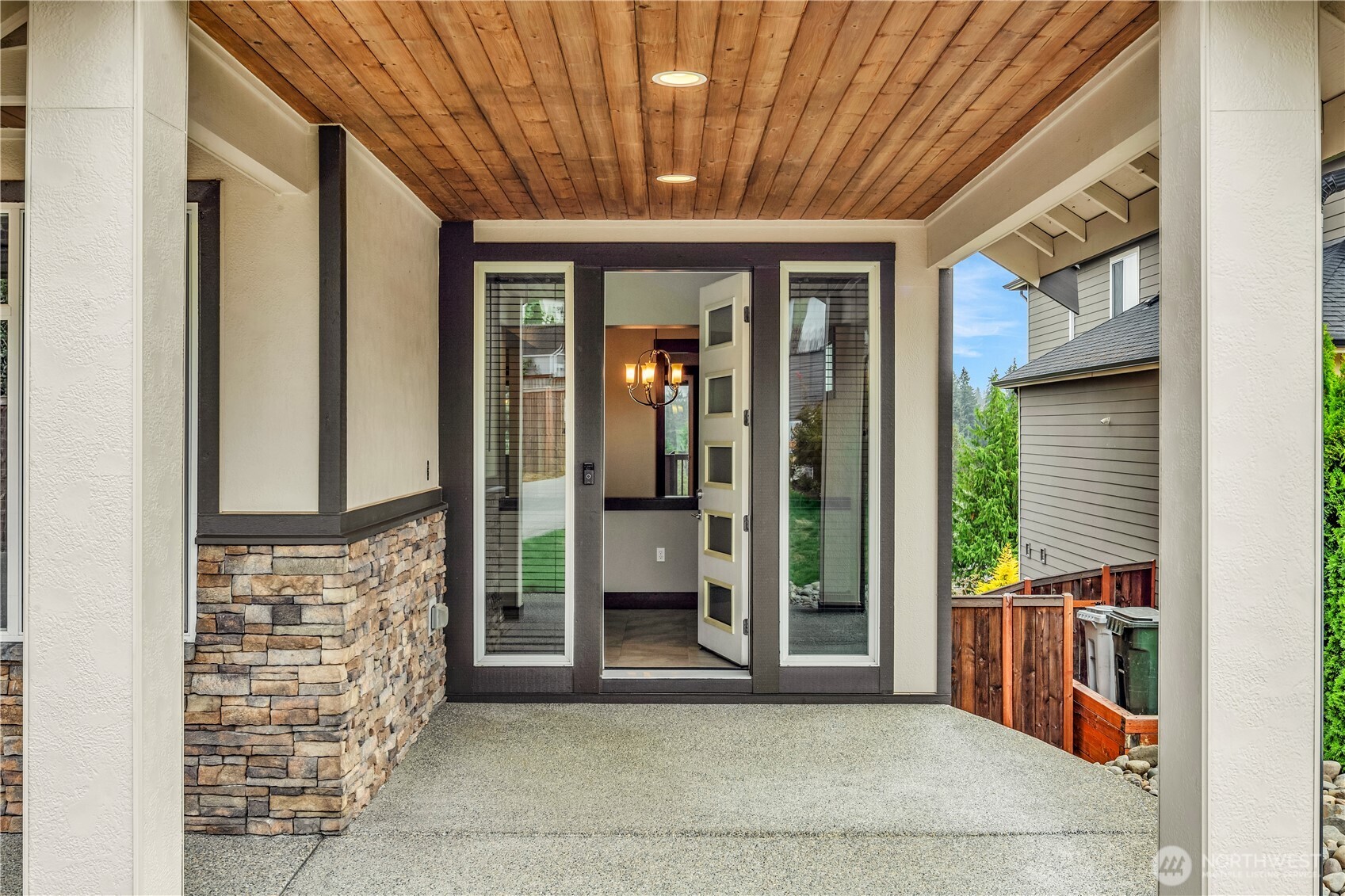 25212 138th Place Property Photo 4