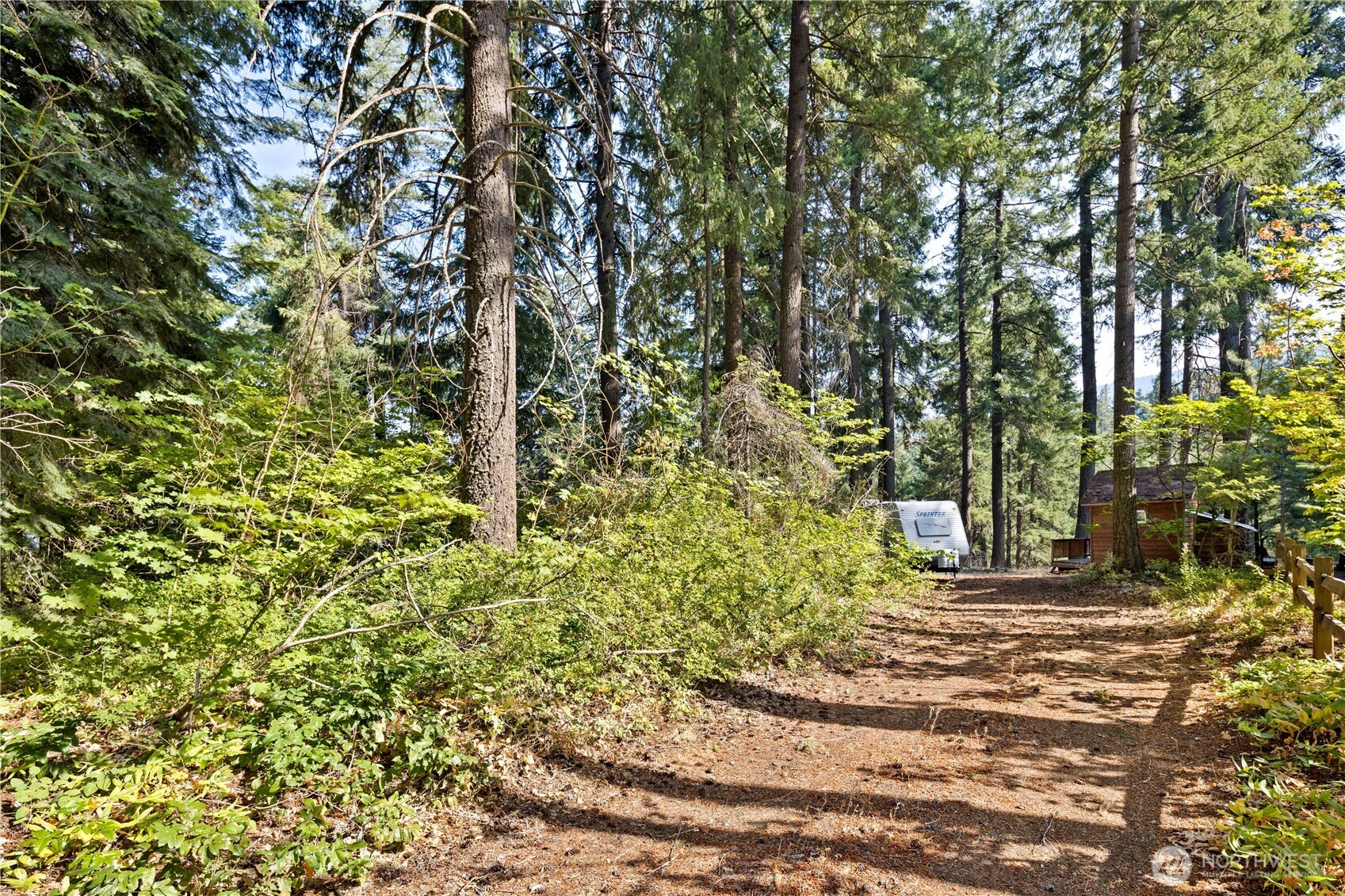 1201 Oakmont Dr Property Photo 3