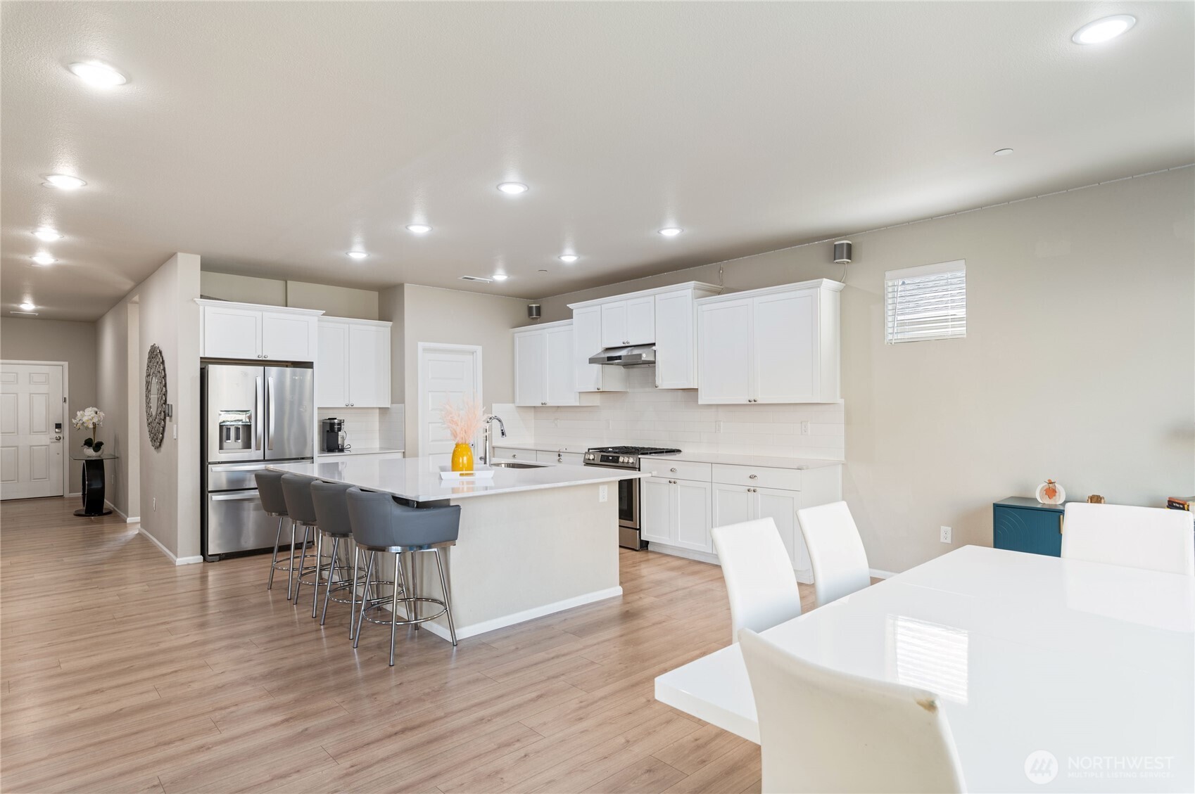 1175 Panoramic Loop Property Photo 14