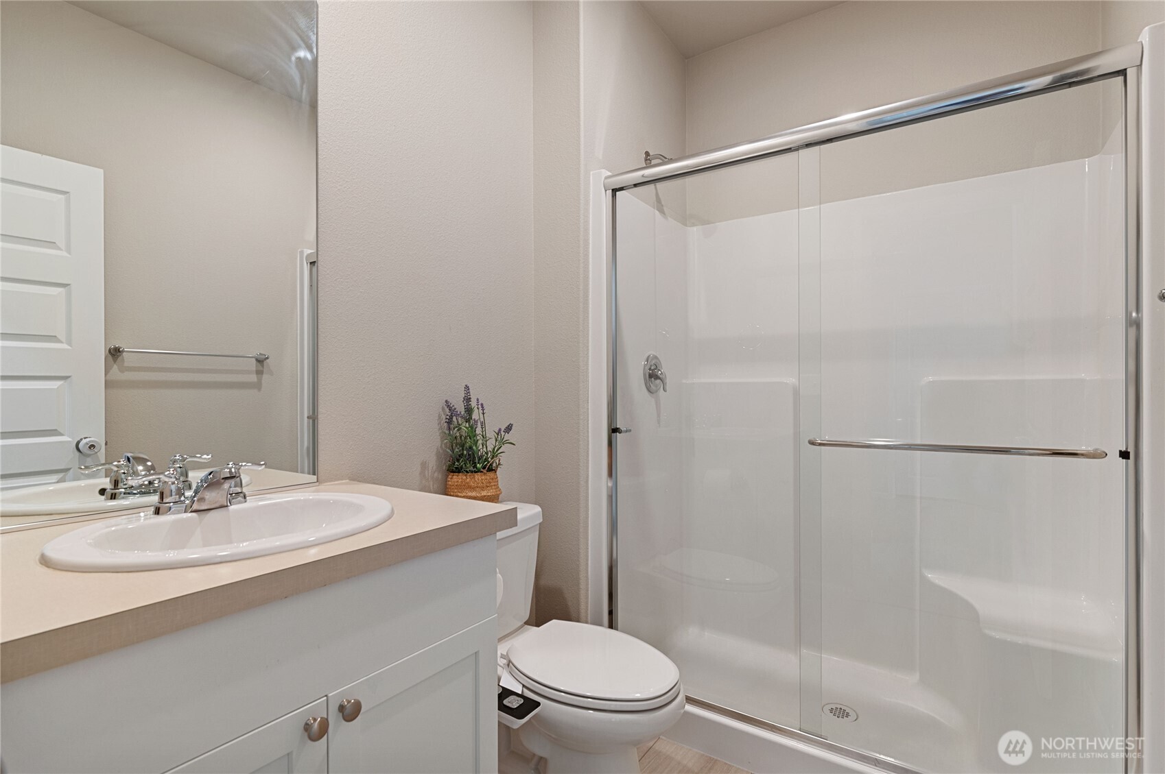 1175 Panoramic Loop Property Photo 16