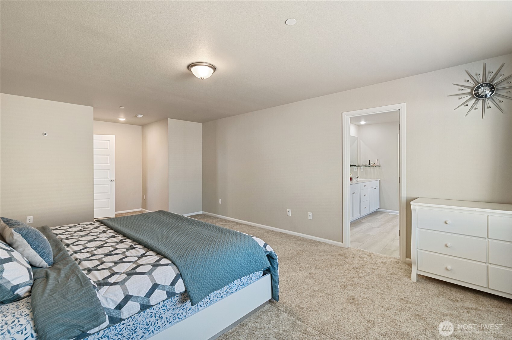 1175 Panoramic Loop Property Photo 18
