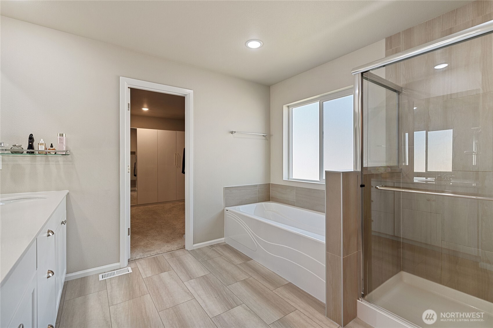 1175 Panoramic Loop Property Photo 20