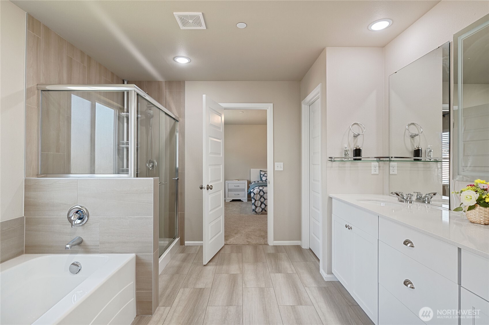 1175 Panoramic Loop Property Photo 22