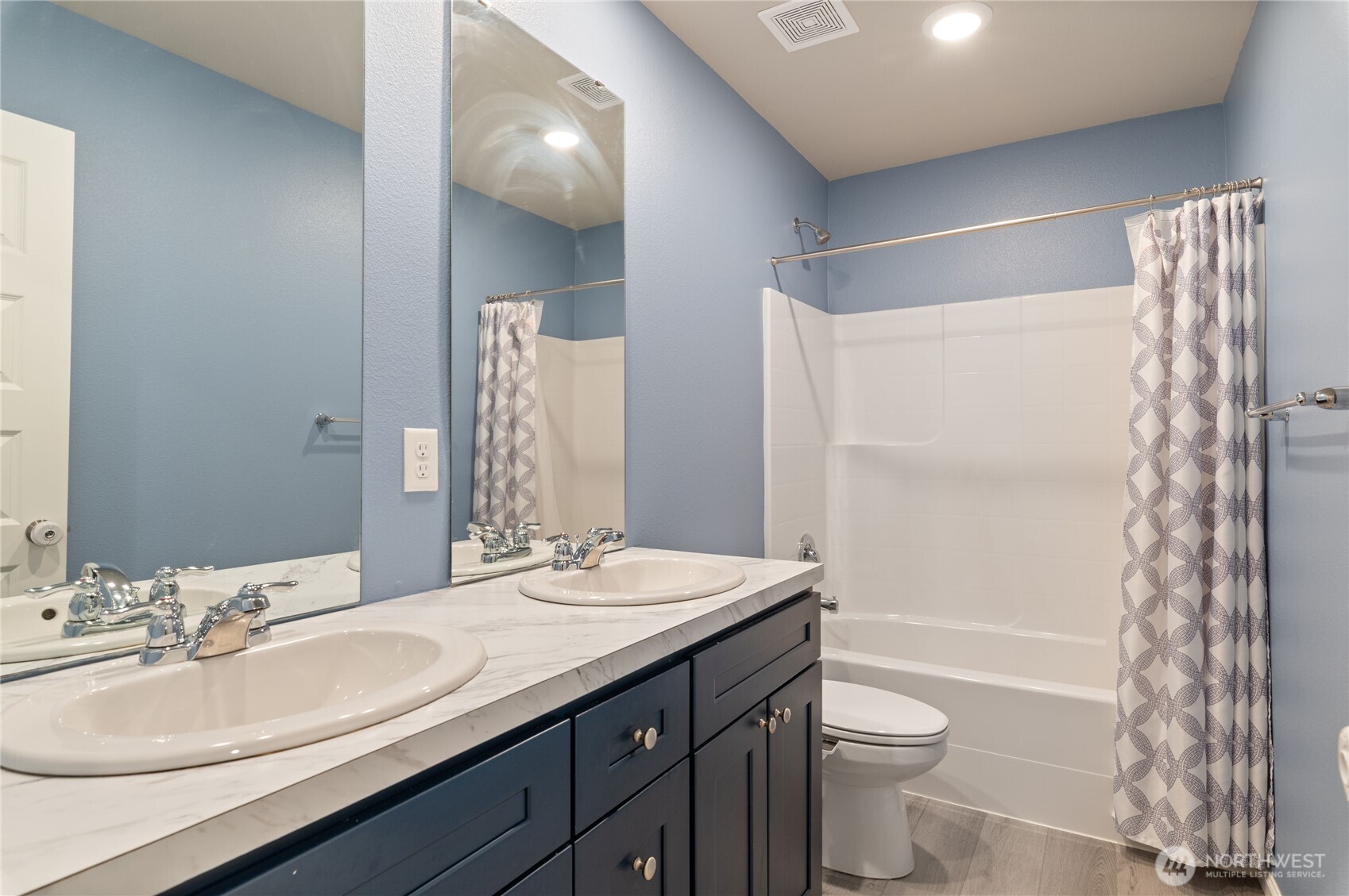 1175 Panoramic Loop Property Photo 27