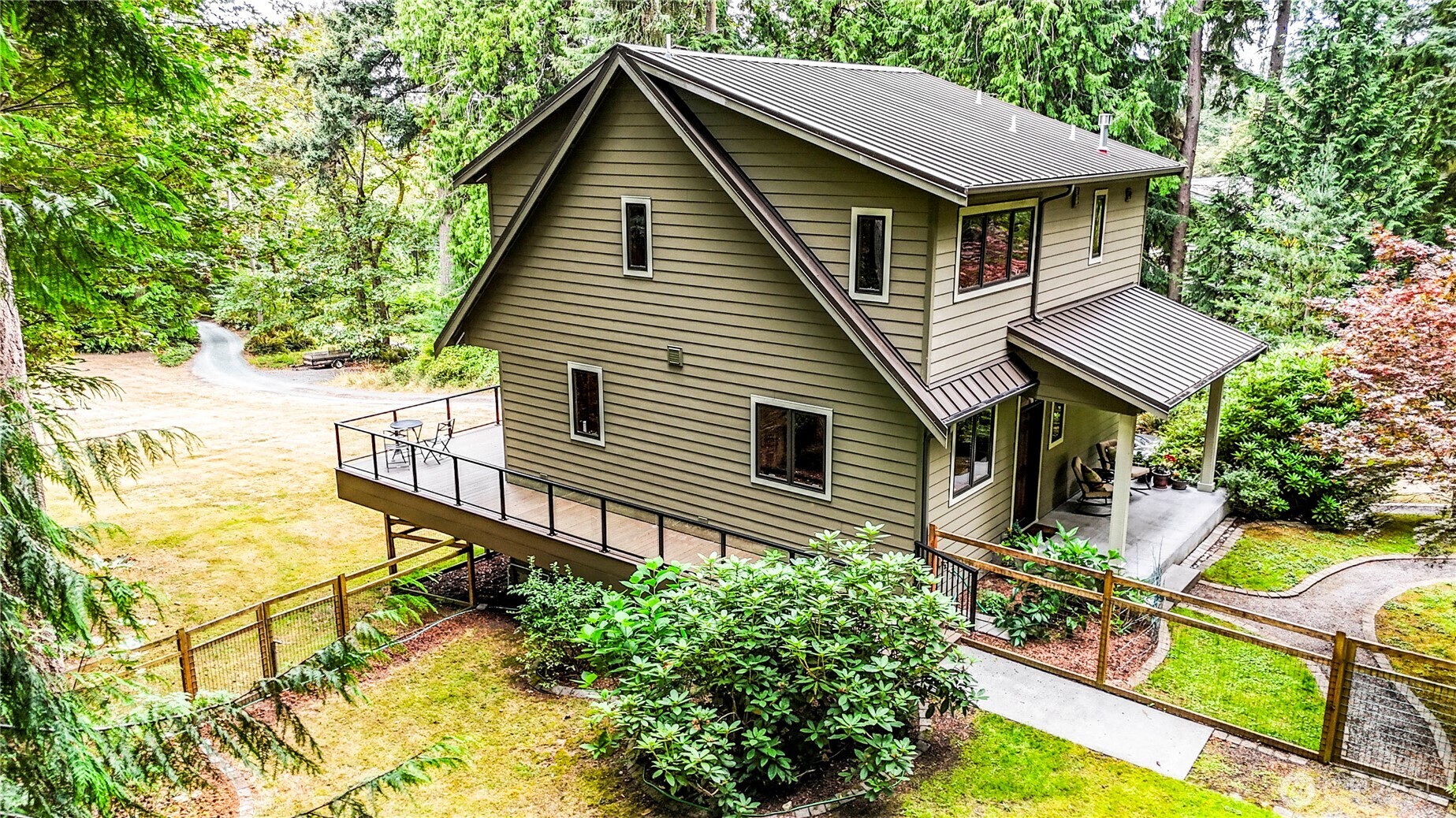 8039 Cultus Bay Road Property Photo 1