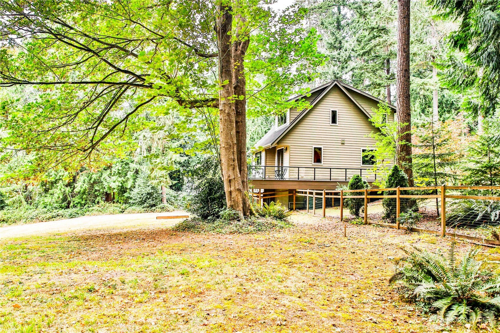 8039 Cultus Bay Road Property Photo 3