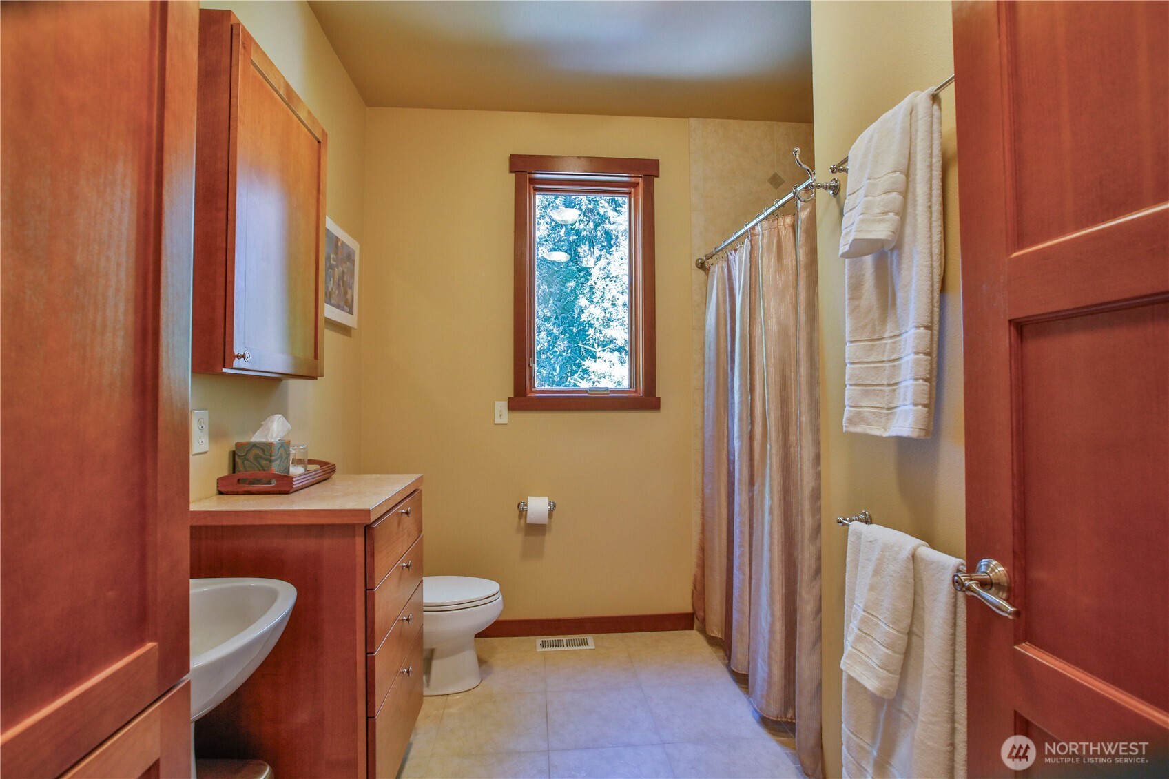 8039 Cultus Bay Road Property Photo 11
