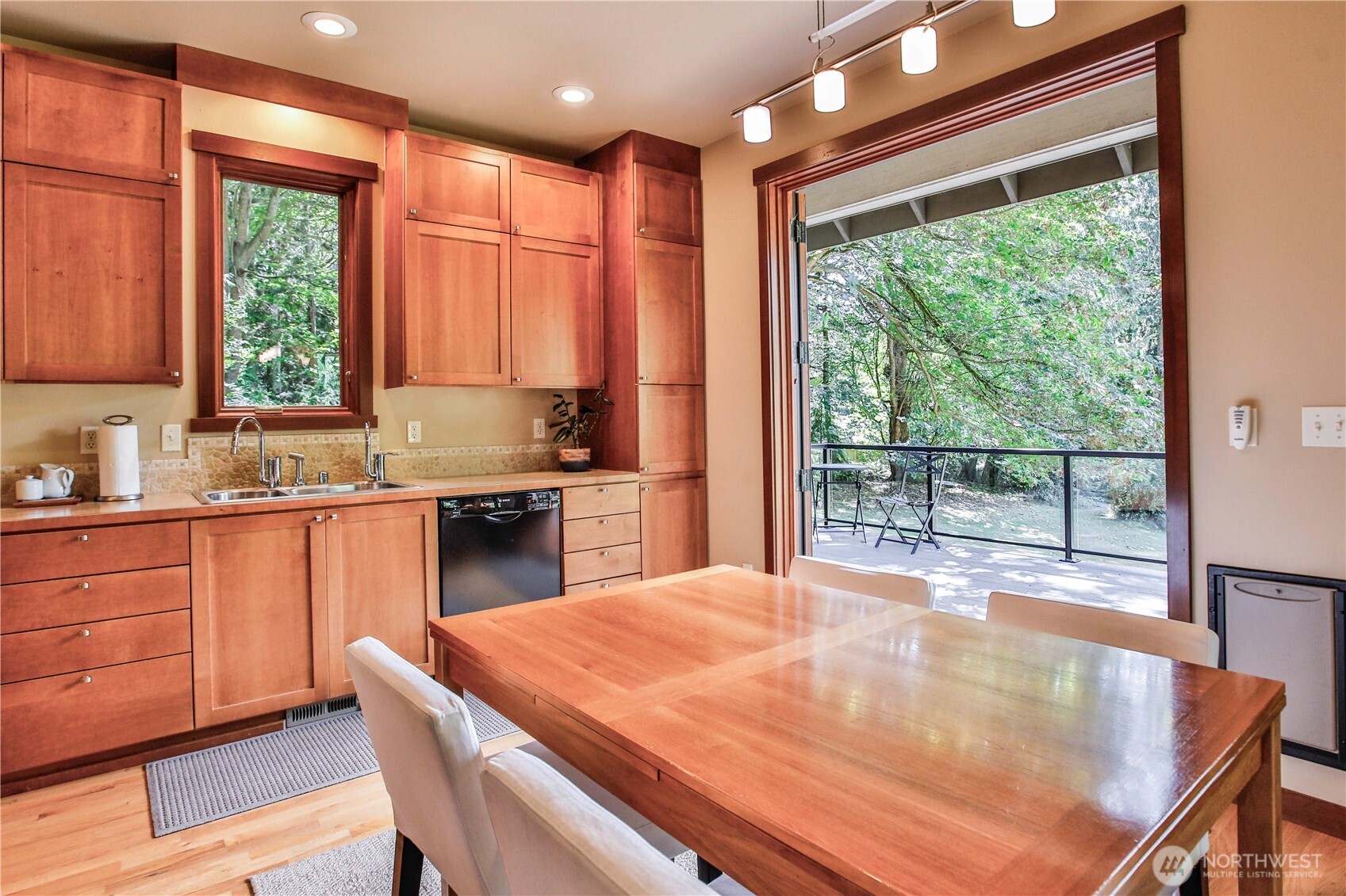8039 Cultus Bay Road Property Photo 16