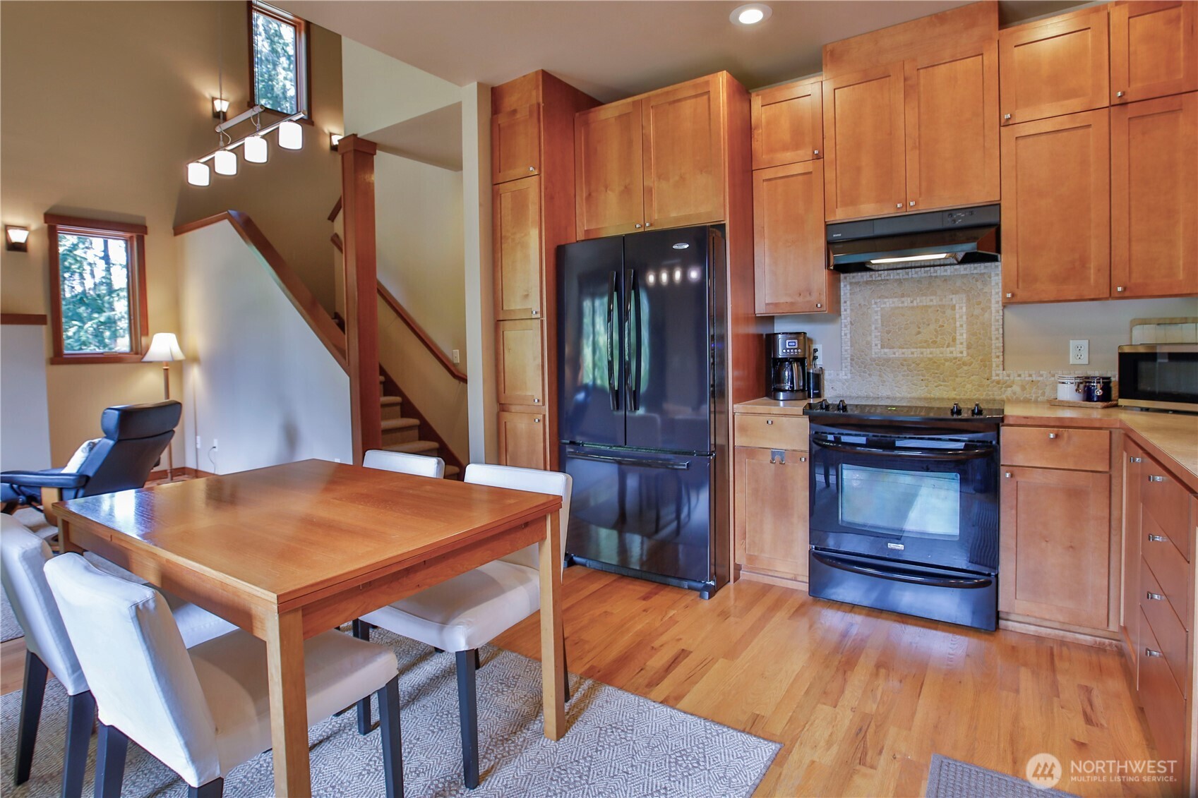 8039 Cultus Bay Road Property Photo 17