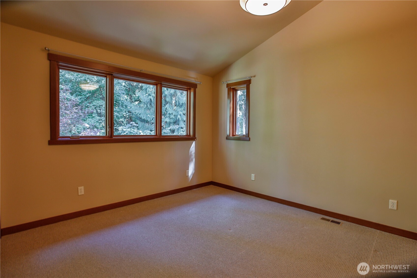 8039 Cultus Bay Road Property Photo 23