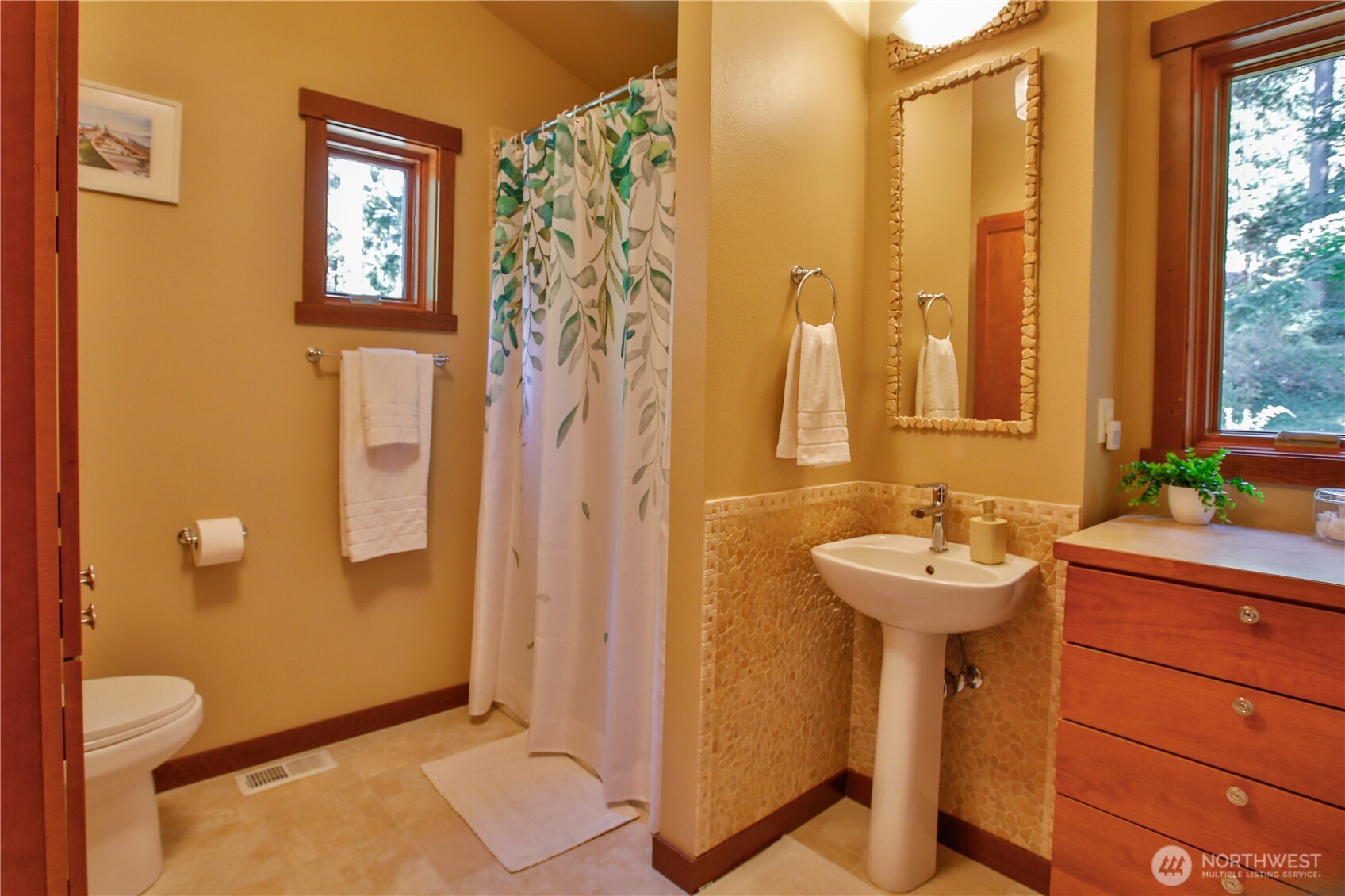 8039 Cultus Bay Road Property Photo 25