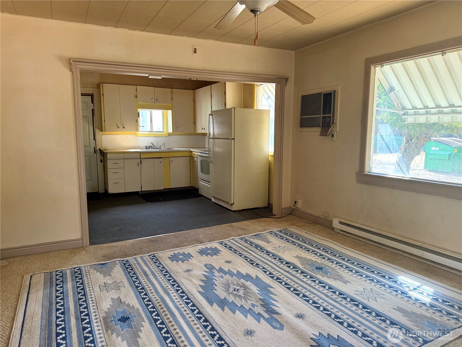 602 Se Trinity Avenue Property Photo 2